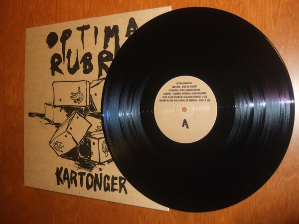 Optima Rubra: Kartonger 